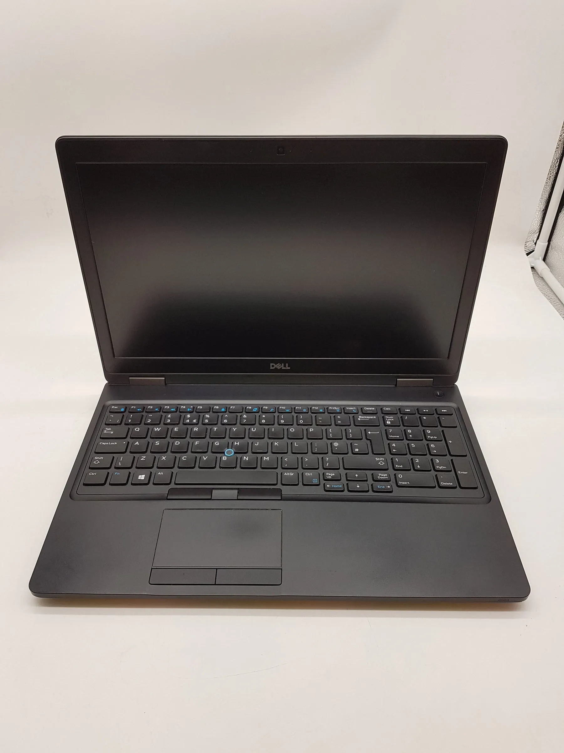 Dell Latitude 5590 Laptop Intel i5-8250U 8GB 256GB SSD 15.6" Win11 Pro - Refurbished MRG