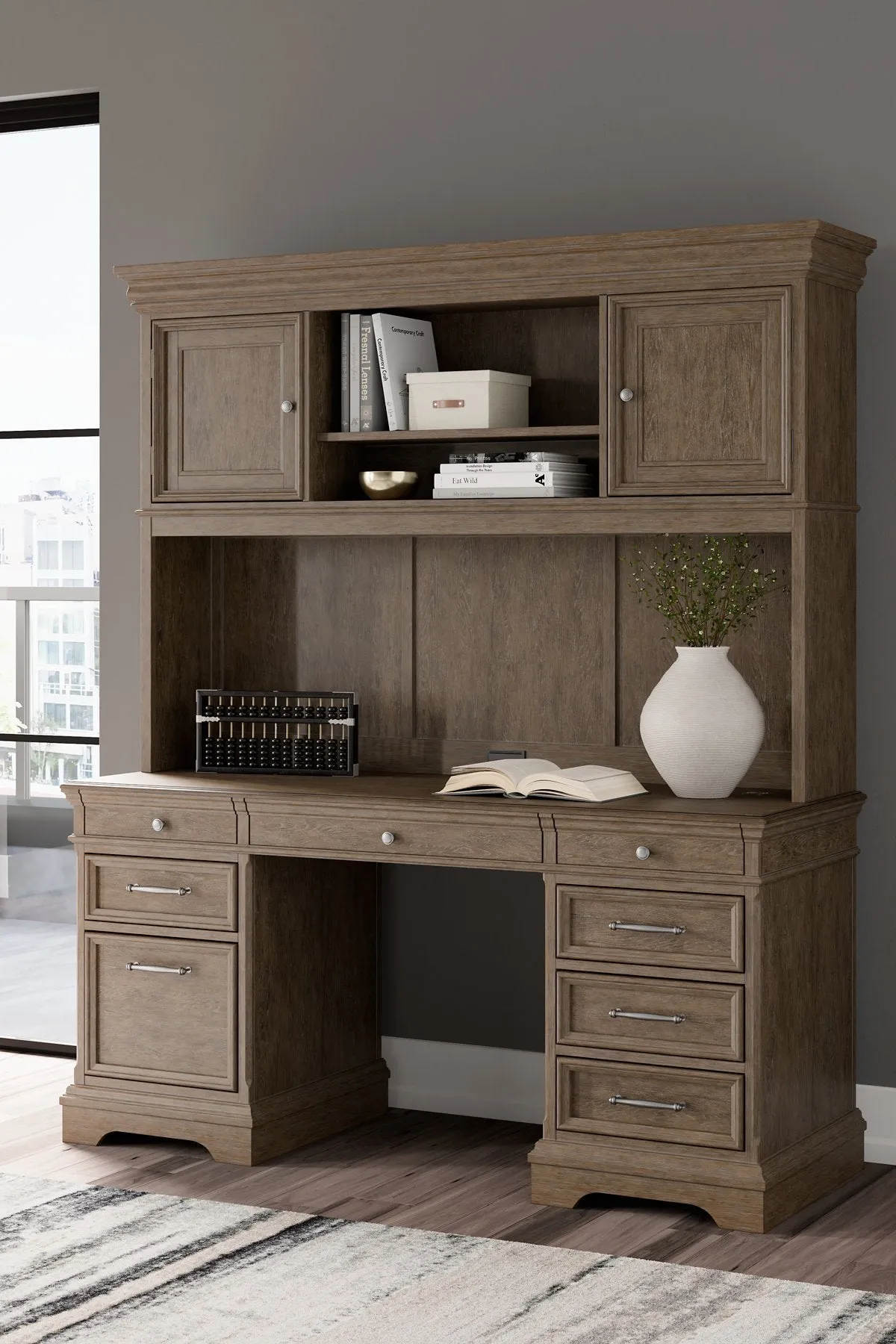 Janismore Credenza