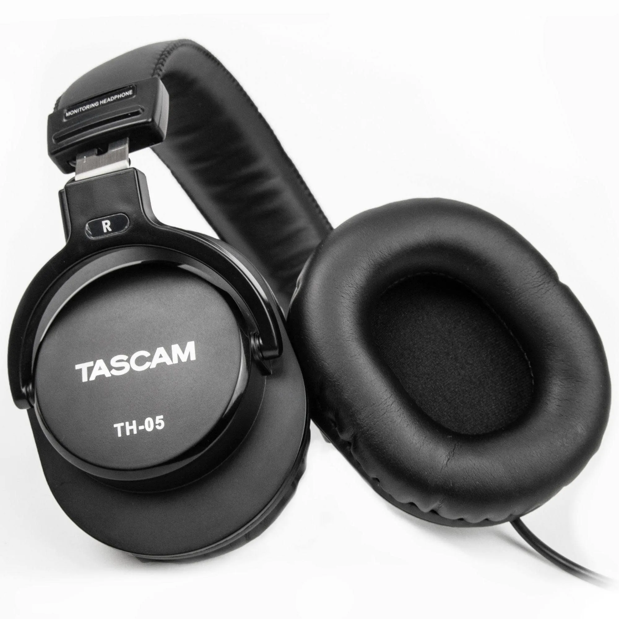 Tascam TH-05 Closed-Back Monitoring Headphones