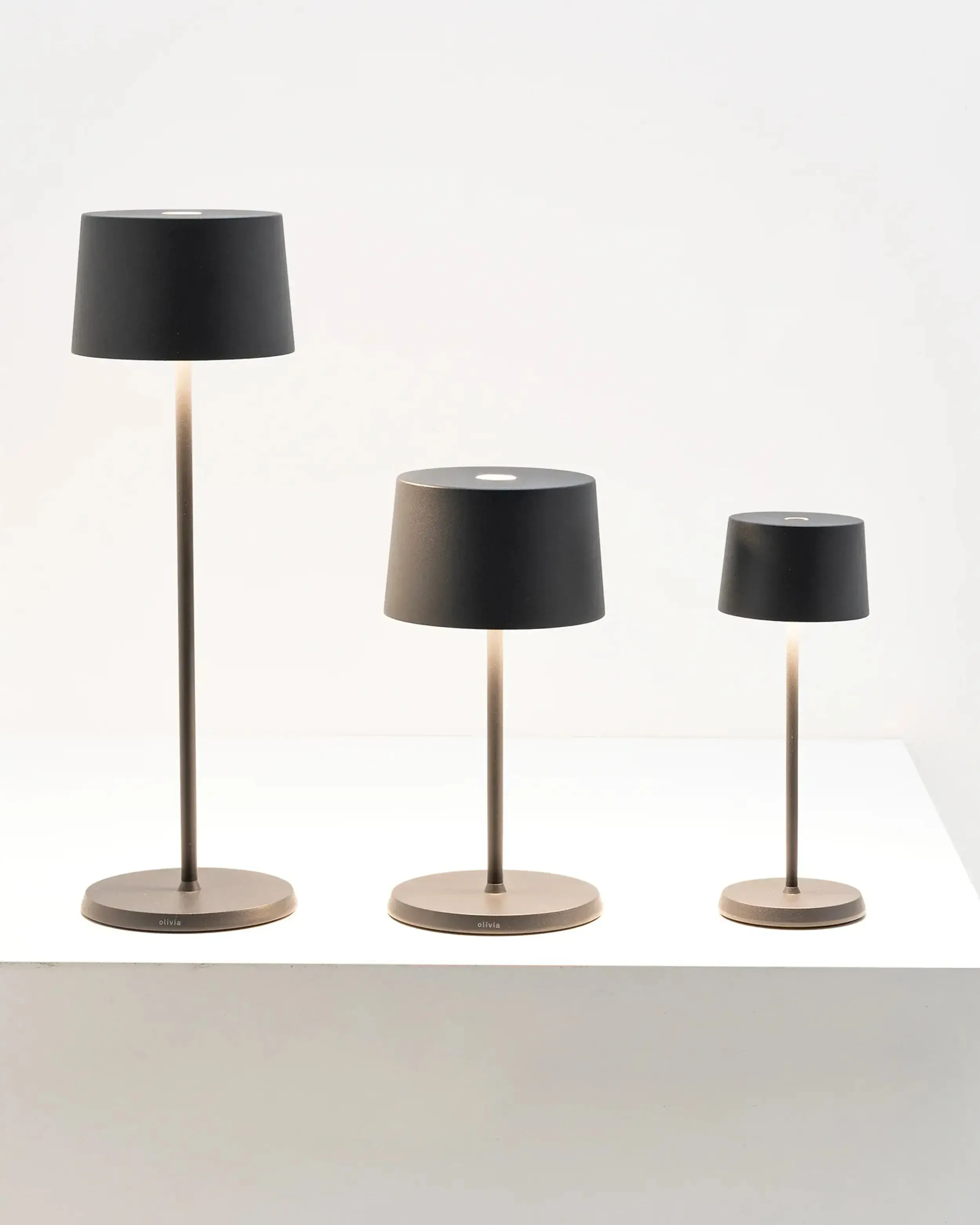 Zafferano Lampes à Porter Olivia micro table lamp